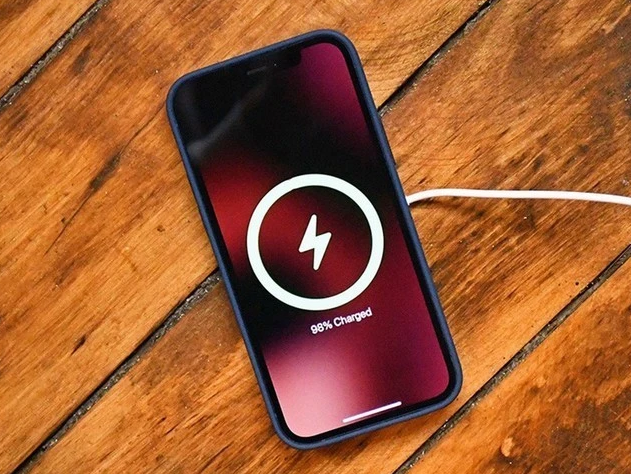 平桂苹果手机维修分享iPhone 12可以随便充电吗 